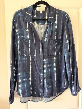 Anthropologie Navy and White Tie-Dye Button-Down Shirt